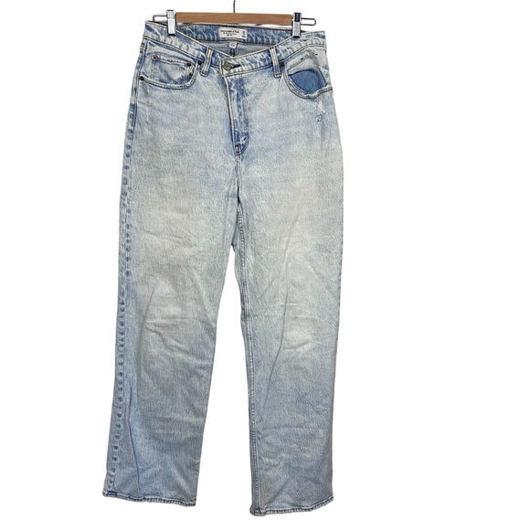 Abercrombie & Fitch Denim - Abercrombie & Fitch jeans 90s Relaxed high‎ rise Curve Love 30 Light Wash Denim